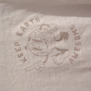 100% organic cotton t-shirt "keep earth awesome"